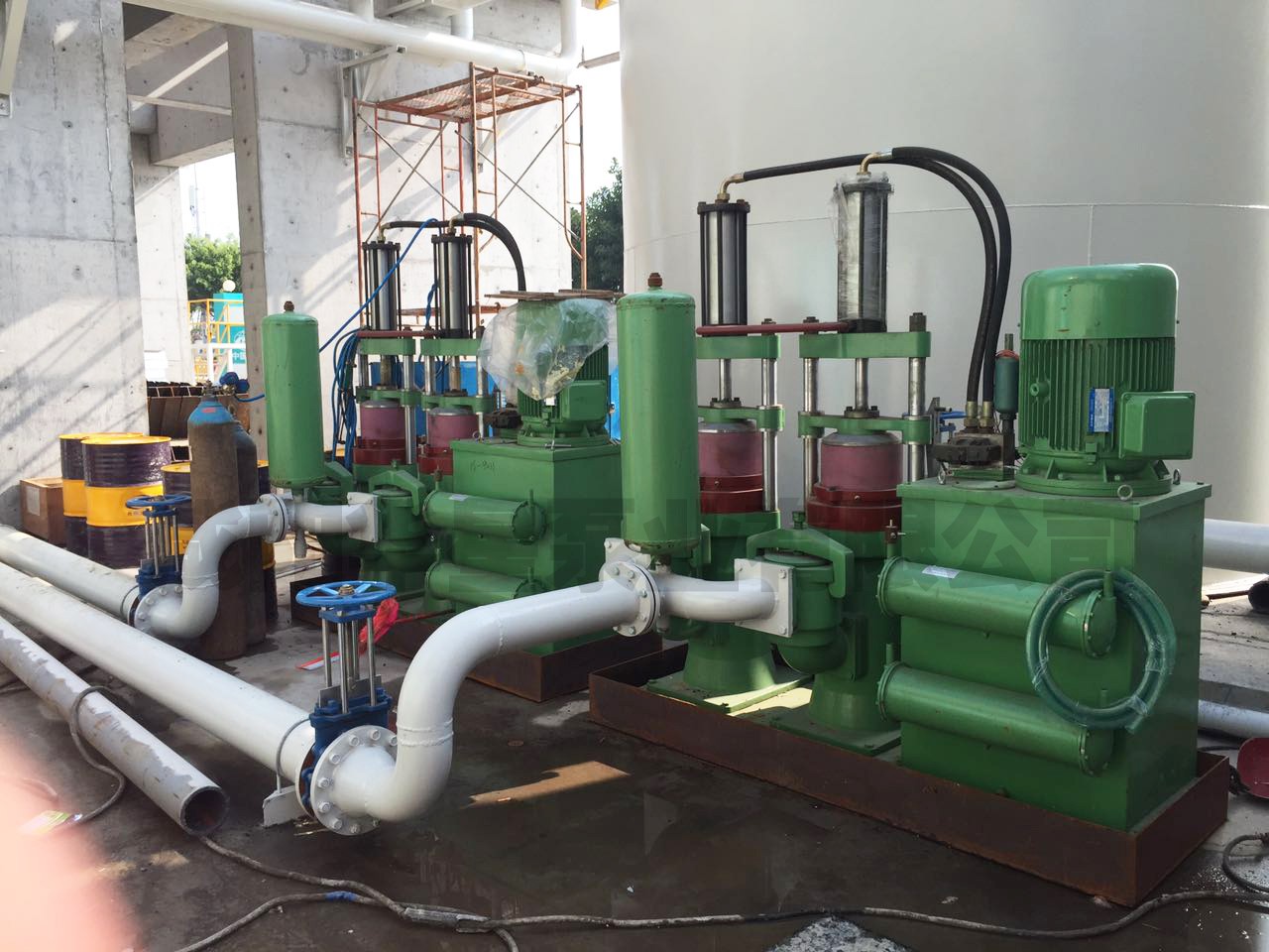 華星陶瓷柱塞泵盾構污泥使用現(xiàn)場-03